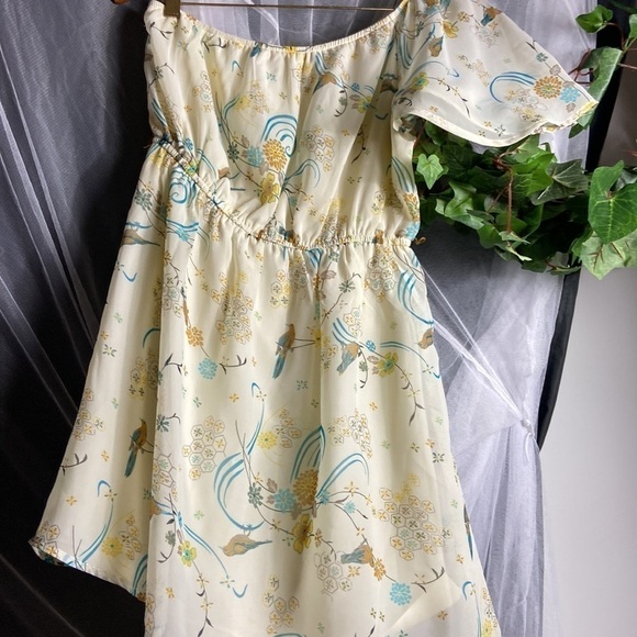 AUW One Shoulder Mini Dress Cream floral​ - Picture 4 of 9